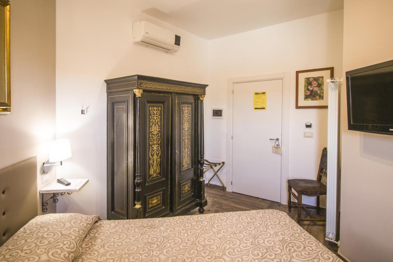 ラグジュアリー B&B レッチェ エクステリア 写真